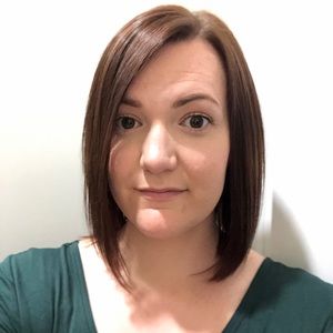 Meet your Posher, Caitlin